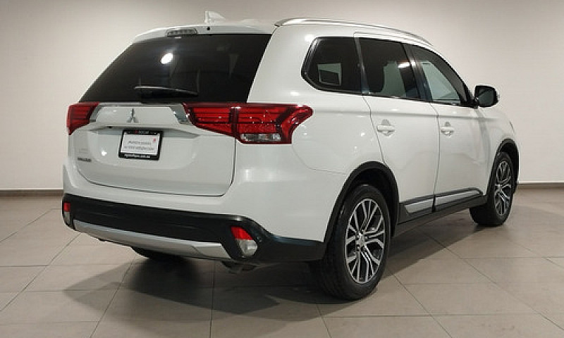 Mitsubishi Outlander...