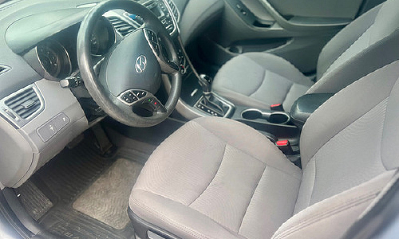 Hyundai Elantra 1.8 ...