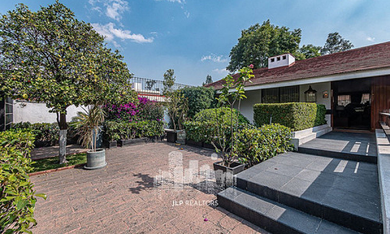 Casa En Venta En Lom...