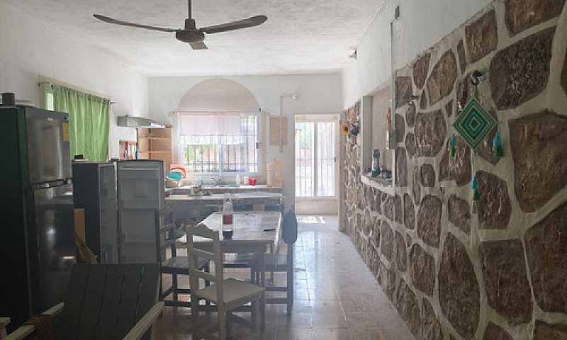 Venta De Casa A 140 ...