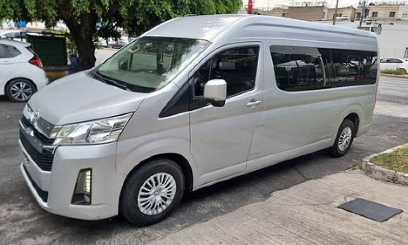 Toyota Hiace 2022 Pa...