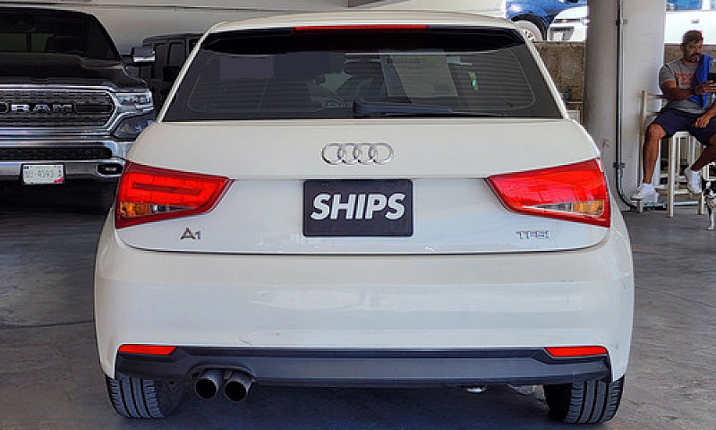 Audi A1 2016...