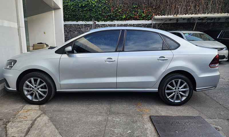 Volkswagen Vento 1.6...