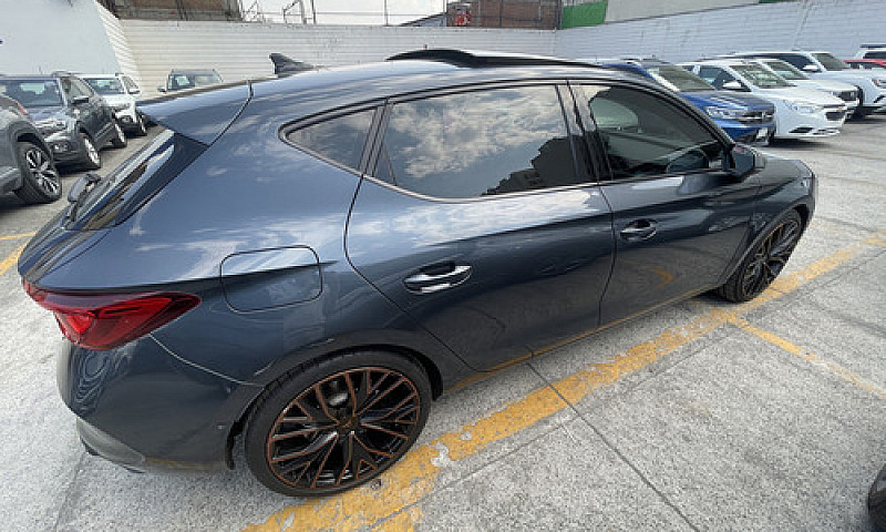 Cupra Leon 300Hp...