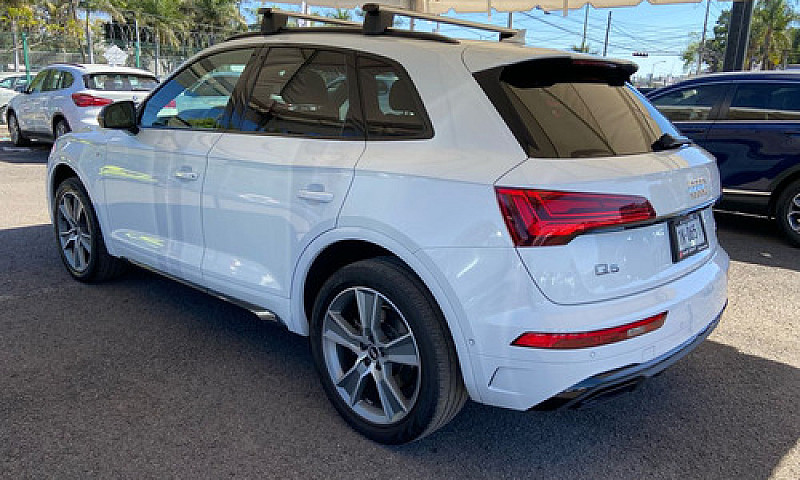 Audi Q5 2021...
