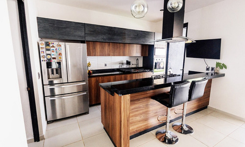 $5,250,000  Residenc...