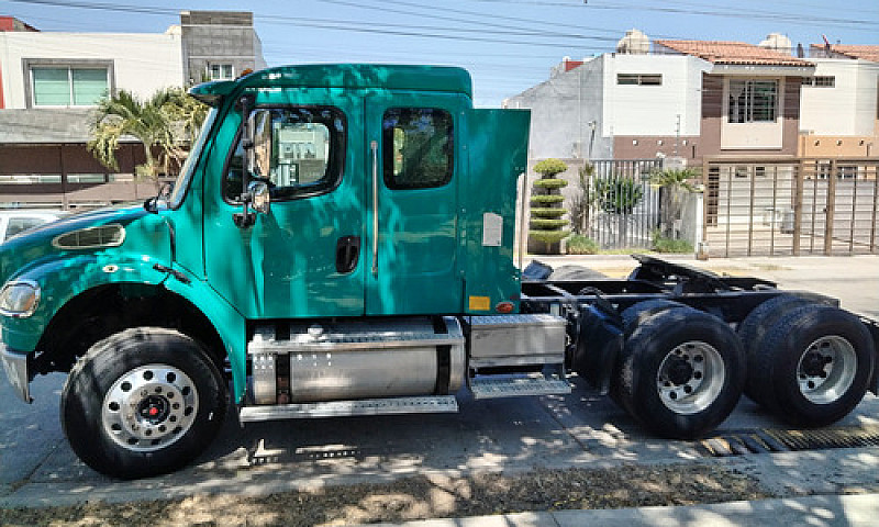 Tracto Freightliner ...