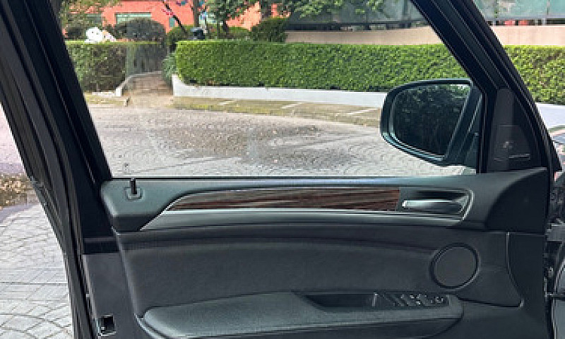 Bmw X5 5.0I Security...