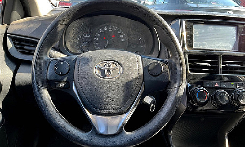 Toyota Yaris 2022...
