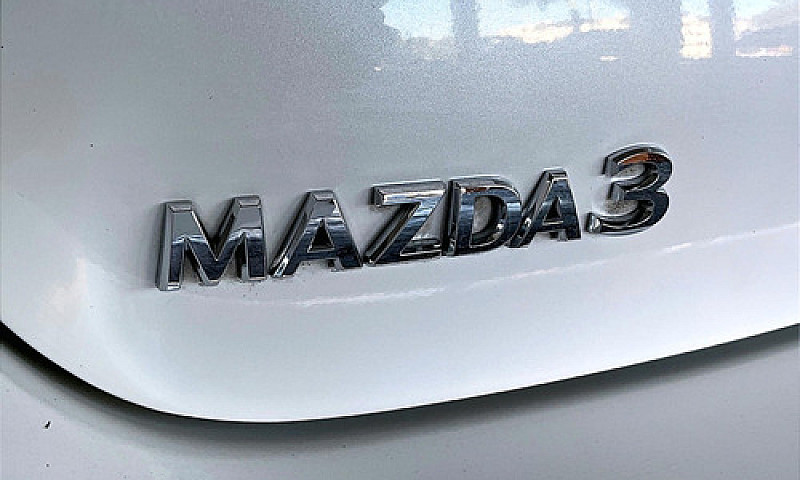 Mazda 3 2023...