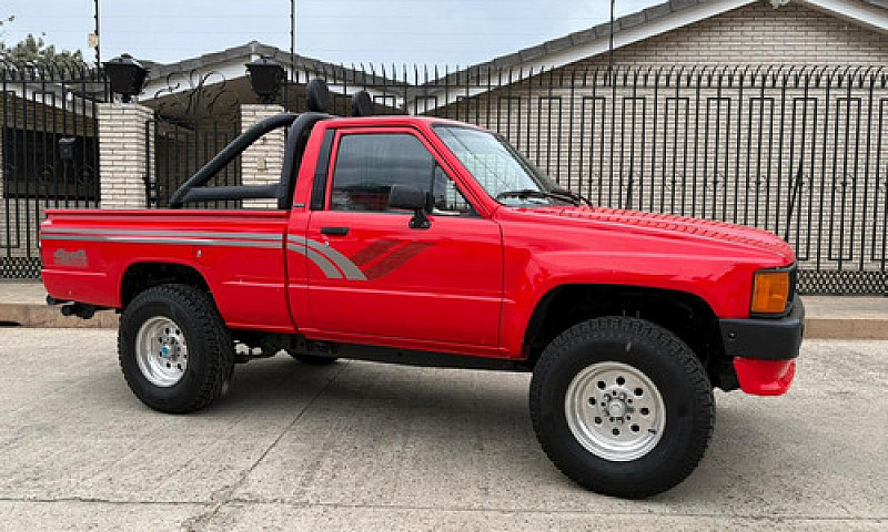 Toyota Hilux 1987 · ...