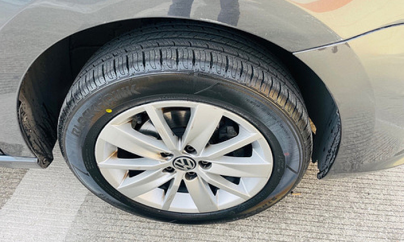 Volkswagen Vento 1.6...