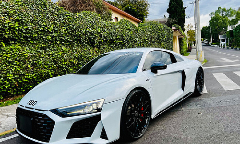 Audi R8 Coupé 5.2 V1...