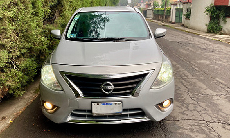 Nissan Versa 1.6 Exc...