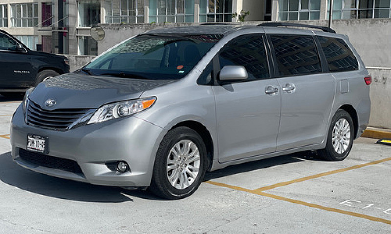 Toyota Sienna 3.5 Xl...