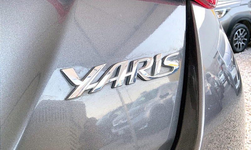 Toyota Yaris 2022...