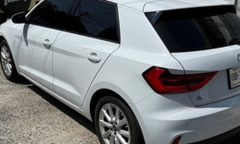 Audi A1 2024 Factura...