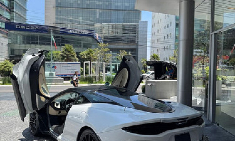 Mclaren Gt...