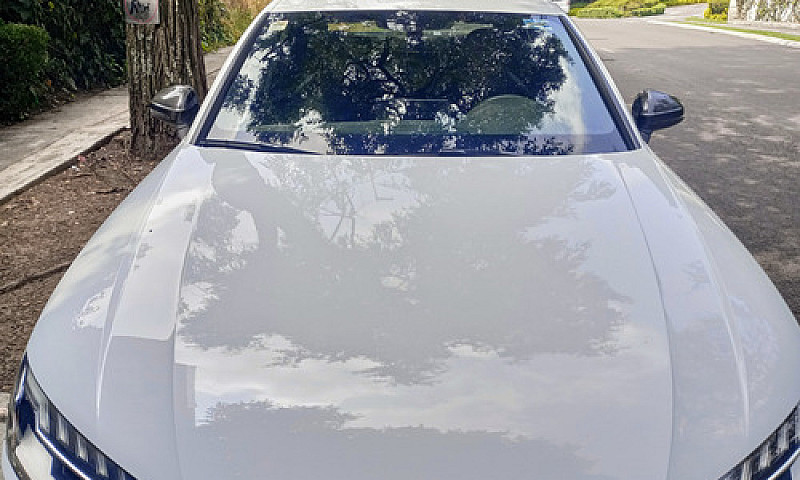Audi A4 2.0 T S Line...