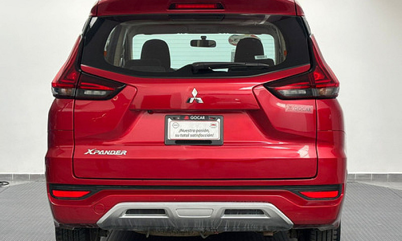 Mitsubishi Xpander 2...