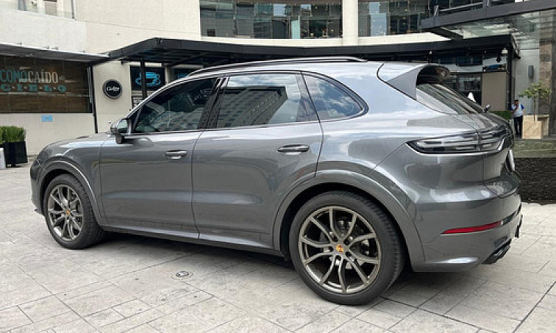 Porsche Cayenne S 2....