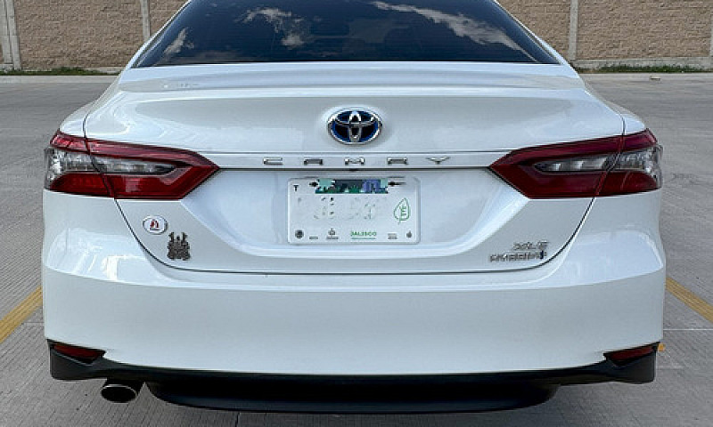 Toyota Camry Xle Nav...