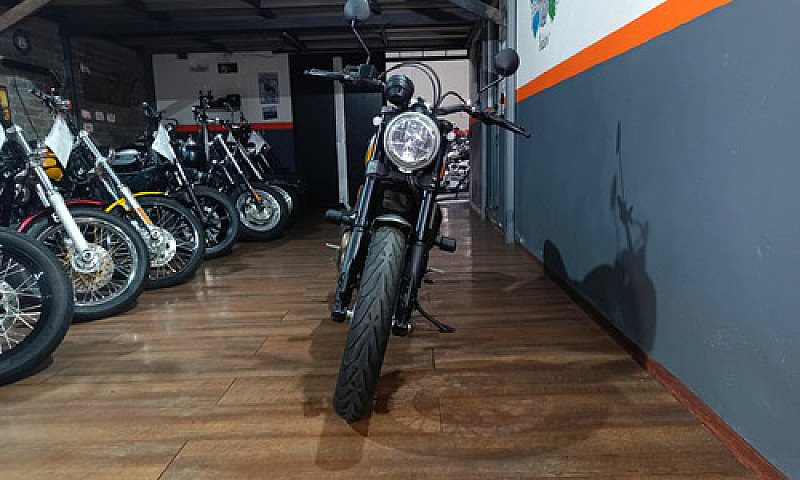 Ducati Scrambler 800...