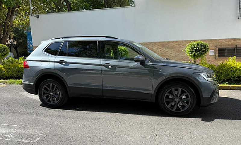 Volkswagen Tiguan 1....