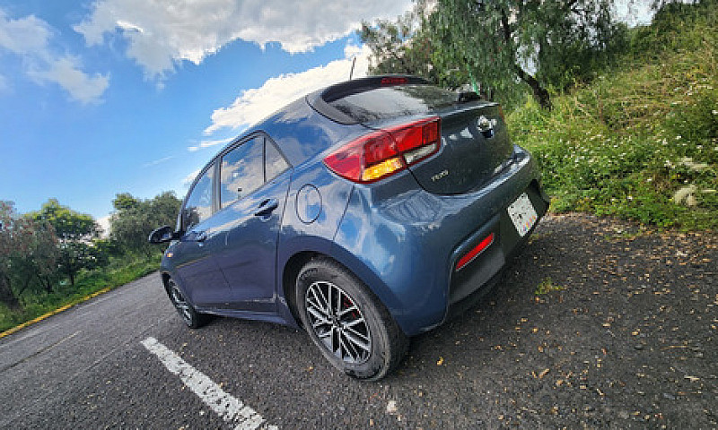 Kia Rio 1.6 Ex Hatch...