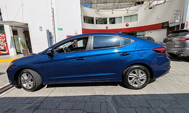 Hyundai Elantra 2019...