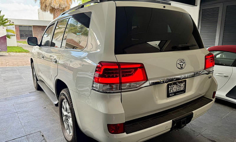 Toyota Land Cruiser ...