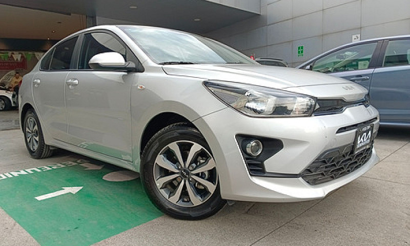 Kia Rio 2023...