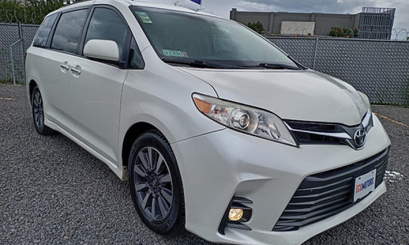 Toyota Sienna 2018...