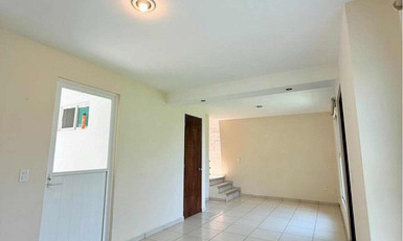 Casa Nueva En Jiutep...