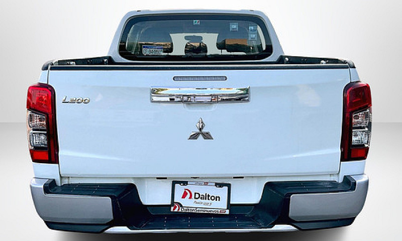 Mitsubishi L200 2022...