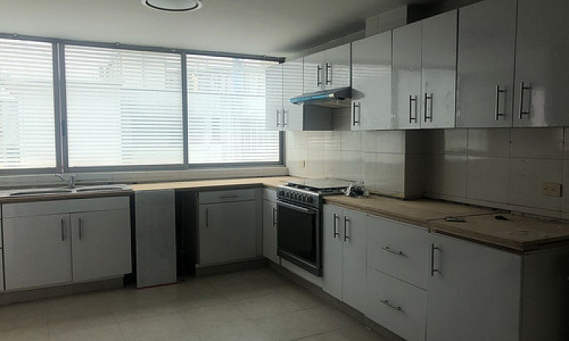 Departamento En Pola...