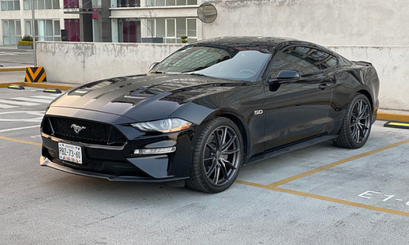 Ford Mustang 5.0L Gt...