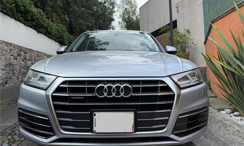 Audi Q5 2.0 L T Elit...