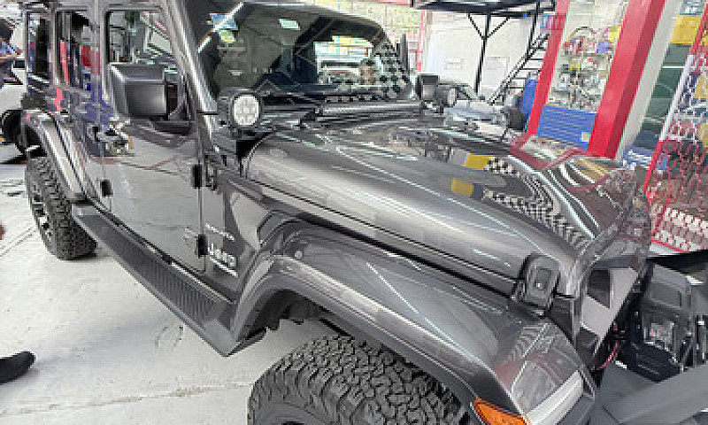Jeep Wrangler 3.7 Un...