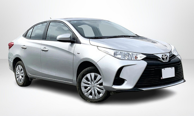 Toyota Yaris 2022...