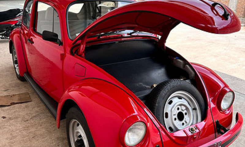 Volkswagen Sedan Uni...