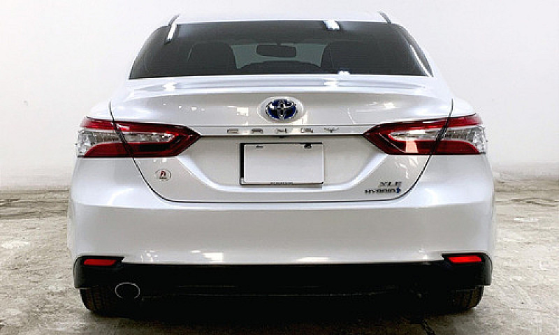 Toyota Camry 2019...