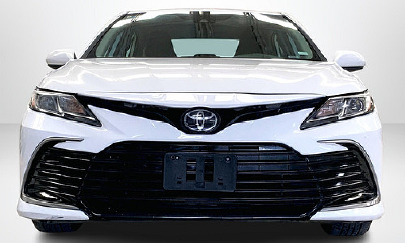 Toyota Camry 2022...