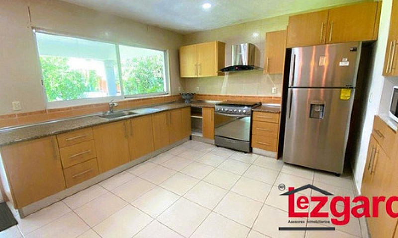 Se Vende Casa En Lom...