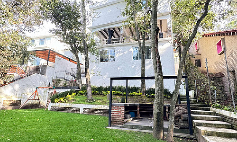 Venta De Casa En Zon...