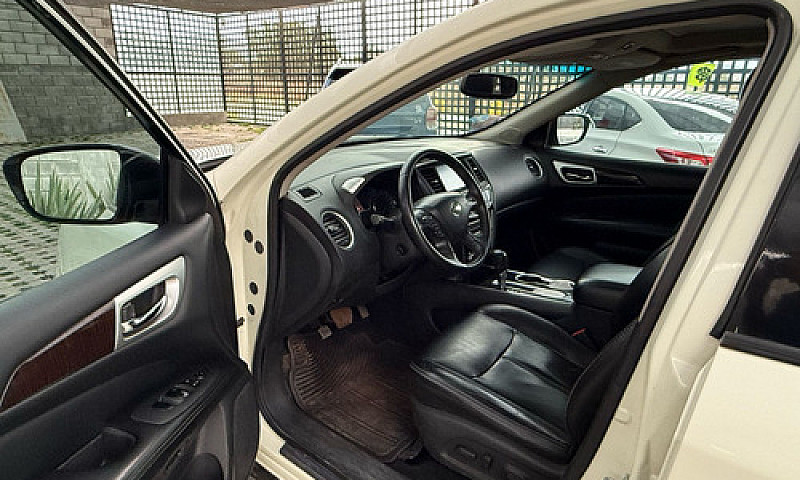 Nissan Pathfinder 3....