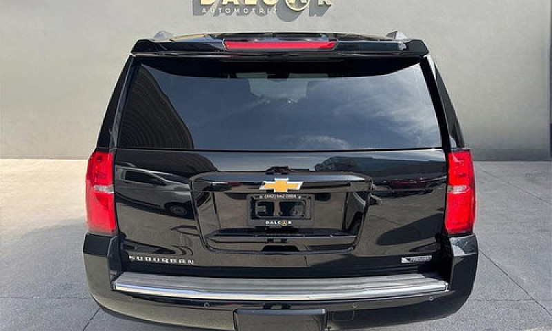 Chevrolet Suburban 5...