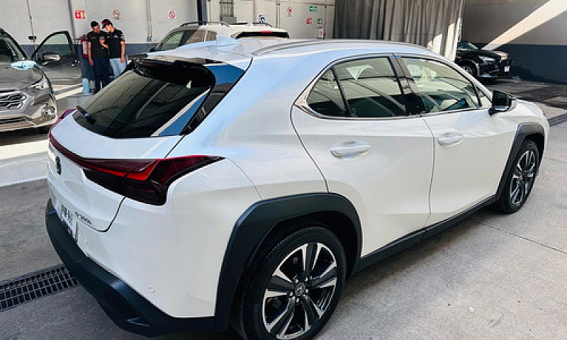 Lexus Ux 2025...