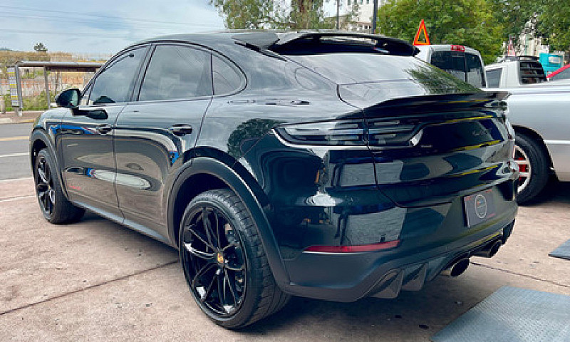 Porsche Cayenne Coup...