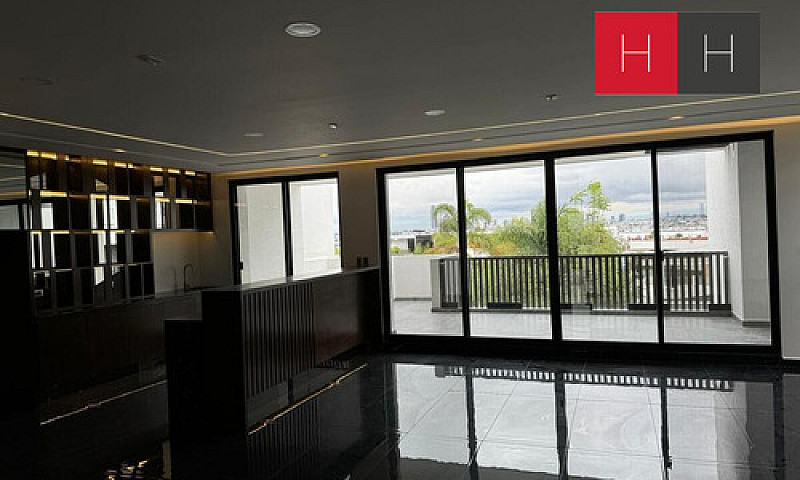 Casa En Venta En Lom...